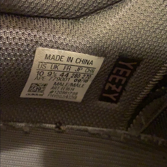 Yeezy Boost 700 ‘Mauve’ - Picture 6 of 7